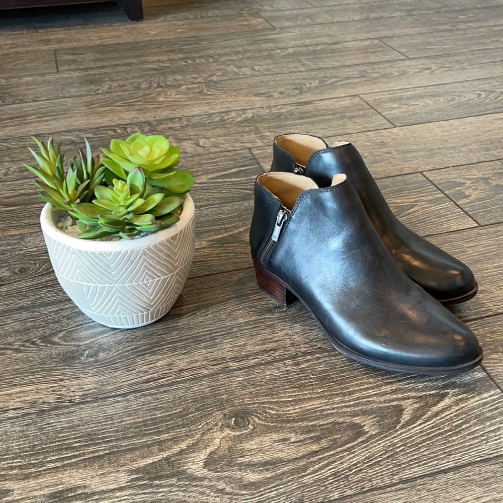 LUCKY BRAND Black leather booties